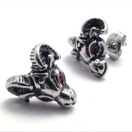 Brincos De Titânio Com Ovelha E Diamante Vermelho